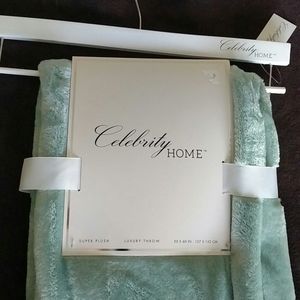 Luxury throw blanket
